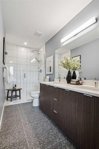 255 Dieppe Drive Sw, Calgary, AB - Indoor Photo Showing Bathroom