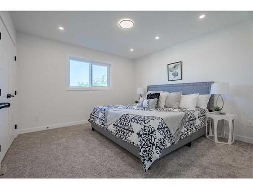 2306 19 Street Ne, Calgary, AB - Indoor Photo Showing Bedroom