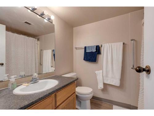 1505-80 Point Mckay Crescent Nw, Calgary, AB - Indoor Photo Showing Bathroom