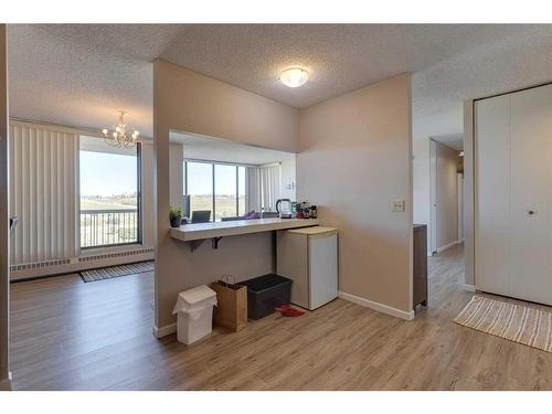 1505-80 Point Mckay Crescent Nw, Calgary, AB - Indoor Photo Showing Other Room