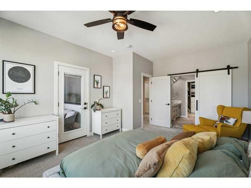 2007 12 Street Nw, Calgary, AB - Indoor Photo Showing Bedroom