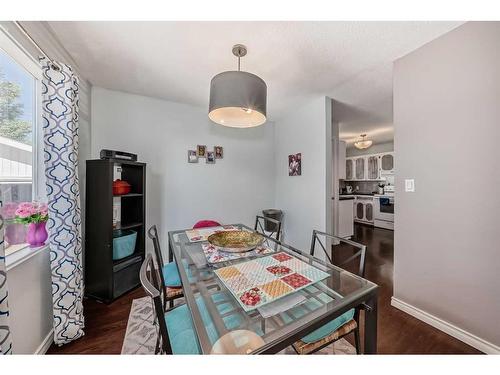 5114 43 Street, Olds, AB - Indoor Photo Showing Dining Room