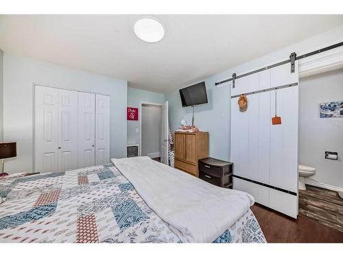 5114 43 Street, Olds, AB - Indoor Photo Showing Bedroom