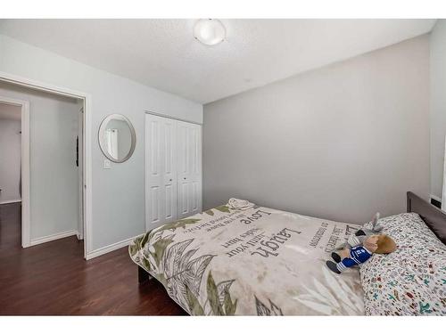 5114 43 Street, Olds, AB - Indoor Photo Showing Bedroom