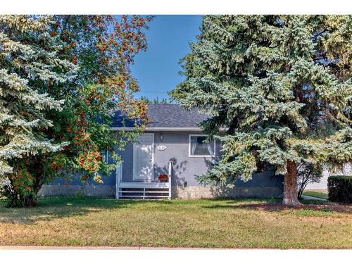 5114 43 Street, Olds, AB - Outdoor