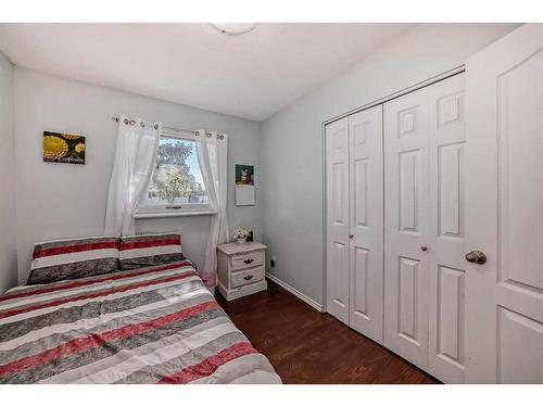 5114 43 Street, Olds, AB - Indoor Photo Showing Bedroom