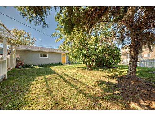 5114 43 Street, Olds, AB - Outdoor