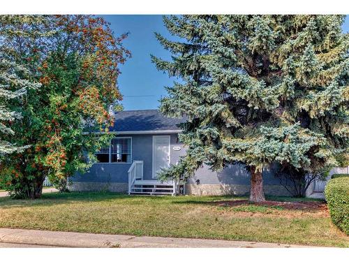 5114 43 Street, Olds, AB - Outdoor