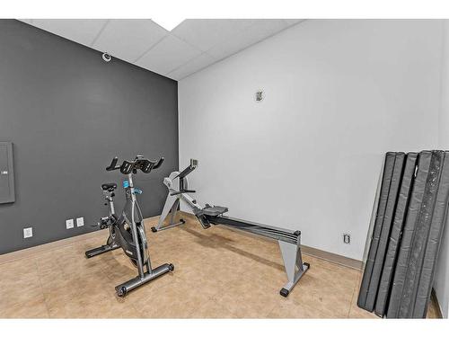 401-1111 6 Avenue Sw, Calgary, AB - Indoor Photo Showing Gym Room