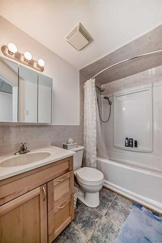 182 Falton Way Ne, Calgary, AB - Indoor Photo Showing Bathroom