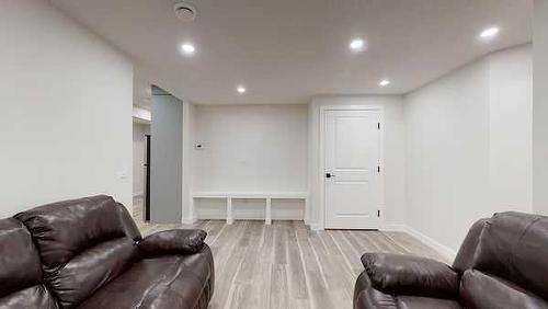 45 Savanna Alley Ne, Calgary, AB - Indoor