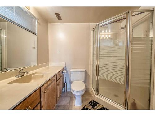 97 Edgebrook Road Nw, Calgary, AB - Indoor Photo Showing Bathroom