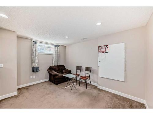 120 Saddlebrook Circle Ne, Calgary, AB - Indoor