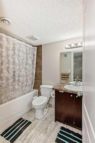 120 Saddlebrook Circle Ne, Calgary, AB - Indoor Photo Showing Bathroom