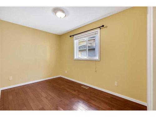 420 Sandstone Place, Okotoks, AB - Indoor Photo Showing Other Room