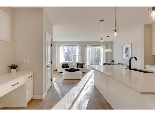 20 Rowley Terrace Nw, Calgary, AB - Indoor Photo Showing Kitchen With Upgraded Kitchen