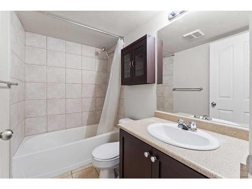 910-1111 6 Avenue Sw, Calgary, AB - Indoor Photo Showing Bathroom