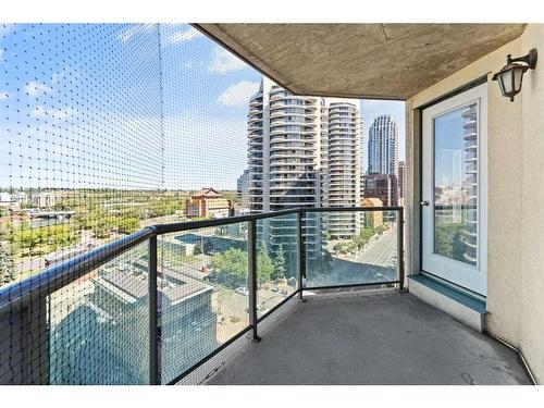 910-1111 6 Avenue Sw, Calgary, AB - Outdoor With Balcony With Exterior