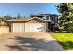 355 Mt Sparrowhawk Place SE Calgary, AB T2Z 2G8