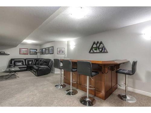 355 Mt Sparrowhawk Place Se, Calgary, AB - Indoor