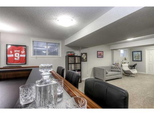 355 Mt Sparrowhawk Place Se, Calgary, AB - Indoor