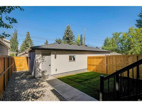 2432 26 Avenue Nw, Calgary, AB - Outdoor