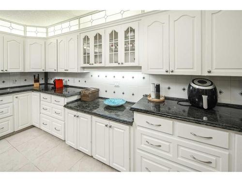 1154 Varsity Estates Drive Nw, Calgary, AB - Indoor Photo Showing Kitchen