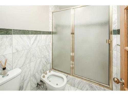 1154 Varsity Estates Drive Nw, Calgary, AB - Indoor Photo Showing Bathroom