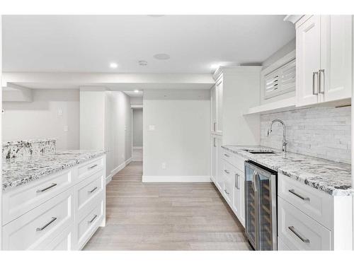 243 East Chestermere Drive, Chestermere, AB - Indoor Photo Showing Kitchen With Upgraded Kitchen