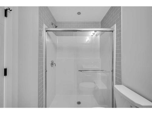 10 Savanna Rise Ne, Calgary, AB - Indoor Photo Showing Bathroom