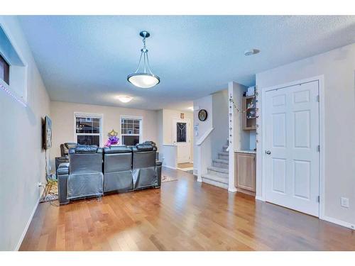 61 Redstone Villas Ne, Calgary, AB - Indoor Photo Showing Living Room