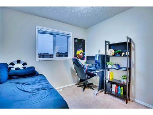 61 Redstone Villas Ne, Calgary, AB - Indoor Photo Showing Bedroom