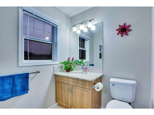 61 Redstone Villas Ne, Calgary, AB - Indoor Photo Showing Bathroom