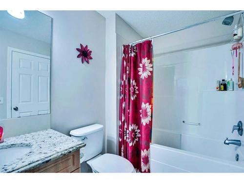 61 Redstone Villas Ne, Calgary, AB - Indoor Photo Showing Bathroom