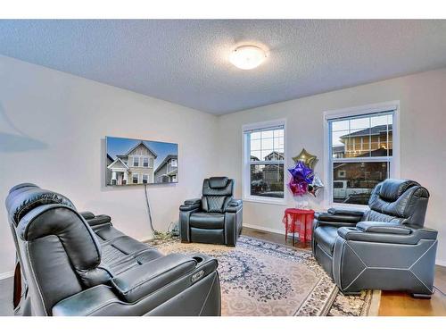 61 Redstone Villas Ne, Calgary, AB - Indoor Photo Showing Living Room