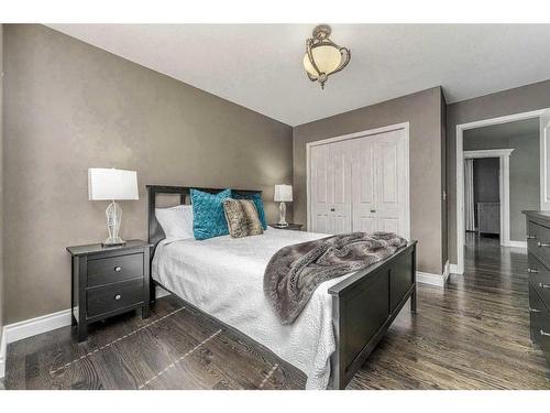 50 Hampstead Circle Nw, Calgary, AB - Indoor Photo Showing Bedroom