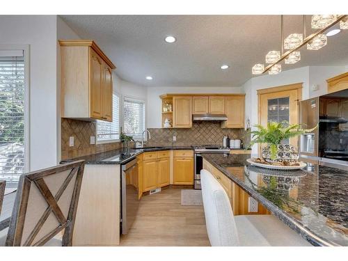 9 Cranwell Place Se, Calgary, AB - Indoor Photo Showing Kitchen