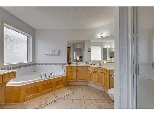 9 Cranwell Place Se, Calgary, AB - Indoor Photo Showing Bathroom