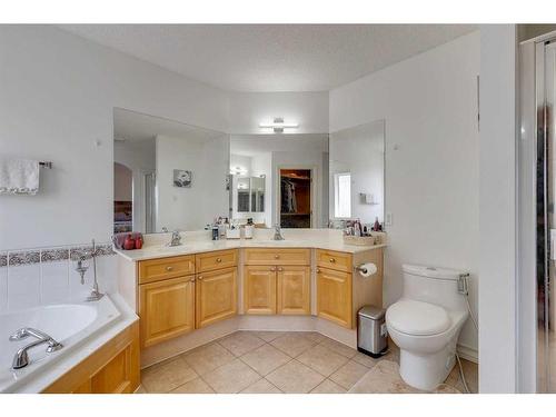 9 Cranwell Place Se, Calgary, AB - Indoor Photo Showing Bathroom