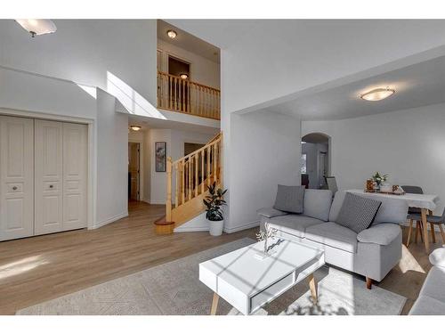 9 Cranwell Place Se, Calgary, AB - Indoor Photo Showing Living Room