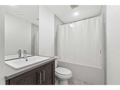 214 Silverado Skies Common Sw, Calgary, AB - Indoor Photo Showing Bathroom