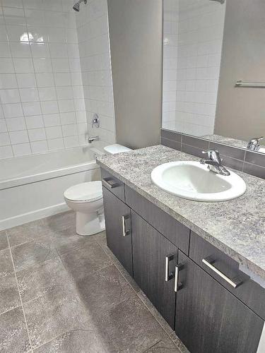 148 Cityscape Row Ne, Calgary, AB - Indoor Photo Showing Bathroom