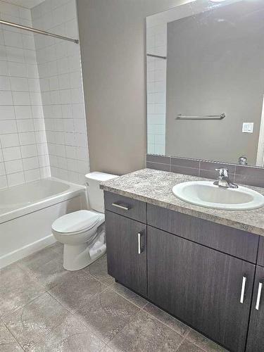 148 Cityscape Row Ne, Calgary, AB - Indoor Photo Showing Bathroom