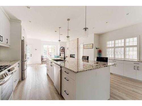 2045 49 Avenue Sw, Calgary, AB - Indoor Photo Showing Kitchen With Upgraded Kitchen