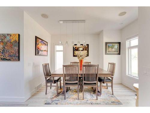 2045 49 Avenue Sw, Calgary, AB - Indoor Photo Showing Dining Room