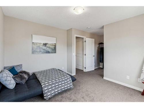 72 Copperstone Common Se, Calgary, AB - Indoor Photo Showing Other Room