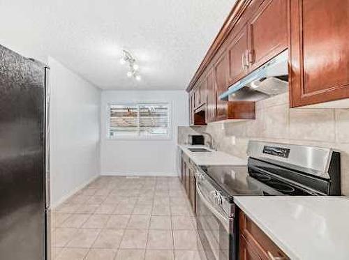 5020 Maryvale Drive Ne, Calgary, AB - Indoor Photo Showing Kitchen