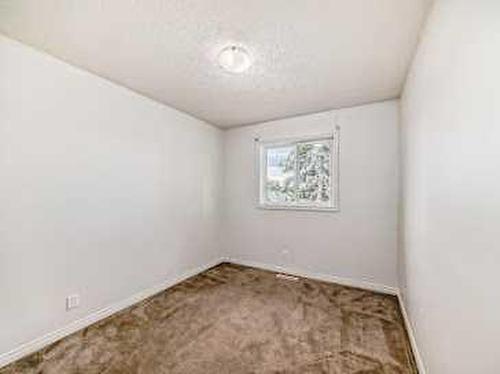 5020 Maryvale Drive Ne, Calgary, AB - Indoor Photo Showing Other Room