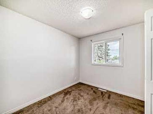 5020 Maryvale Drive Ne, Calgary, AB - Indoor Photo Showing Other Room