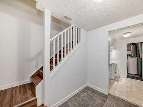 5020 Maryvale Drive Ne, Calgary, AB - Indoor Photo Showing Other Room